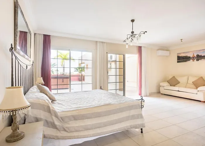 Terrazas Del Duque Sunset Apartment